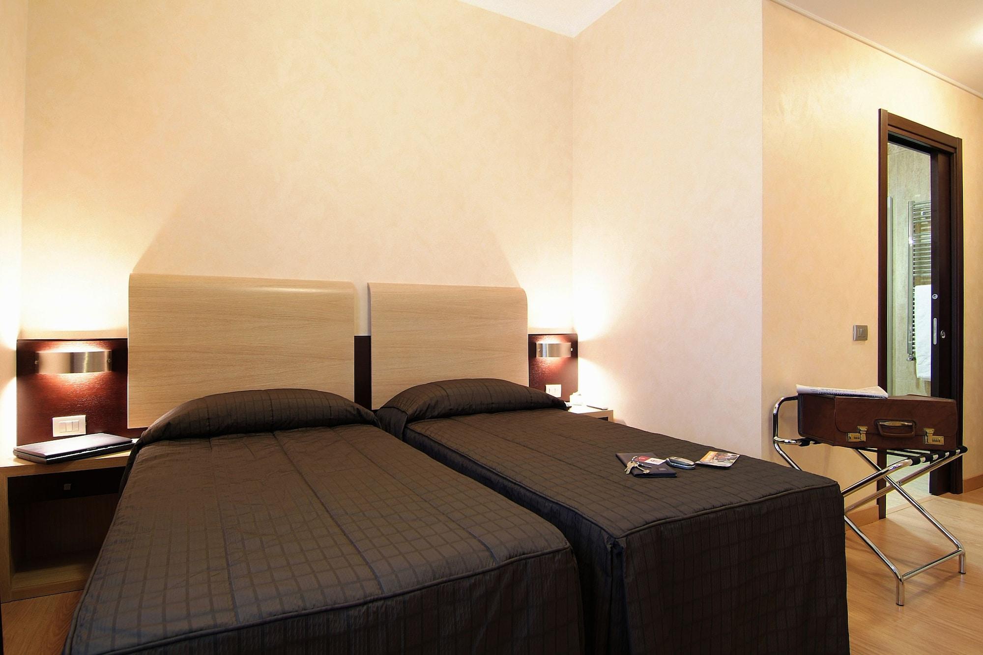 Eh Rome Airport Euro House Hotels Fiumicino Exterior photo