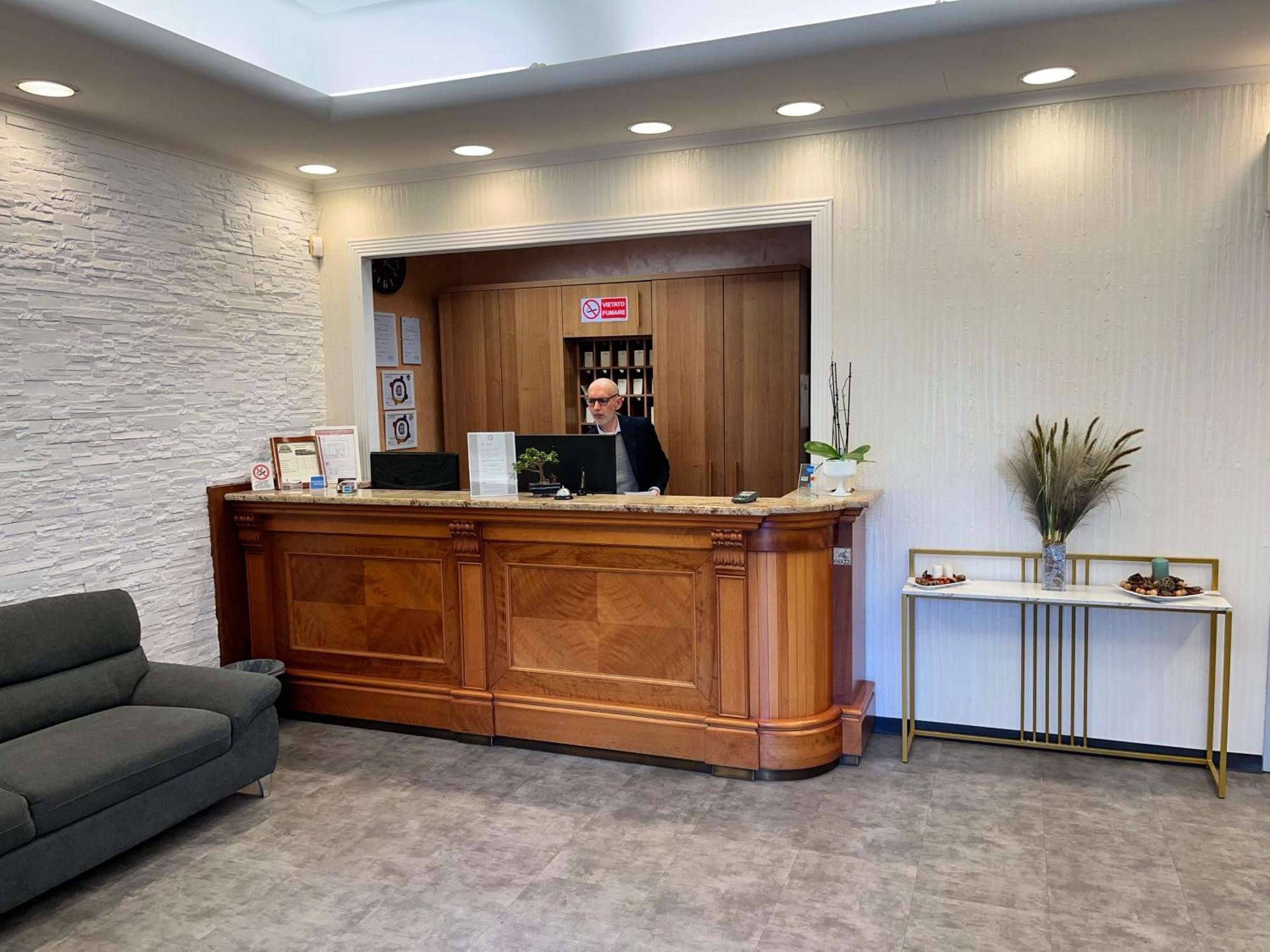 Eh Rome Airport Euro House Hotels Fiumicino Exterior photo