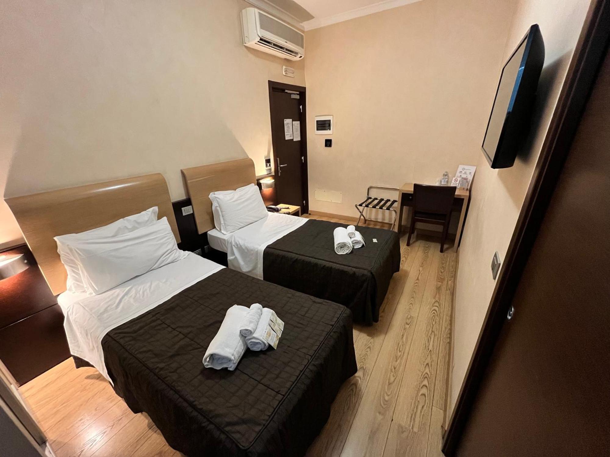 Eh Rome Airport Euro House Hotels Fiumicino Exterior photo