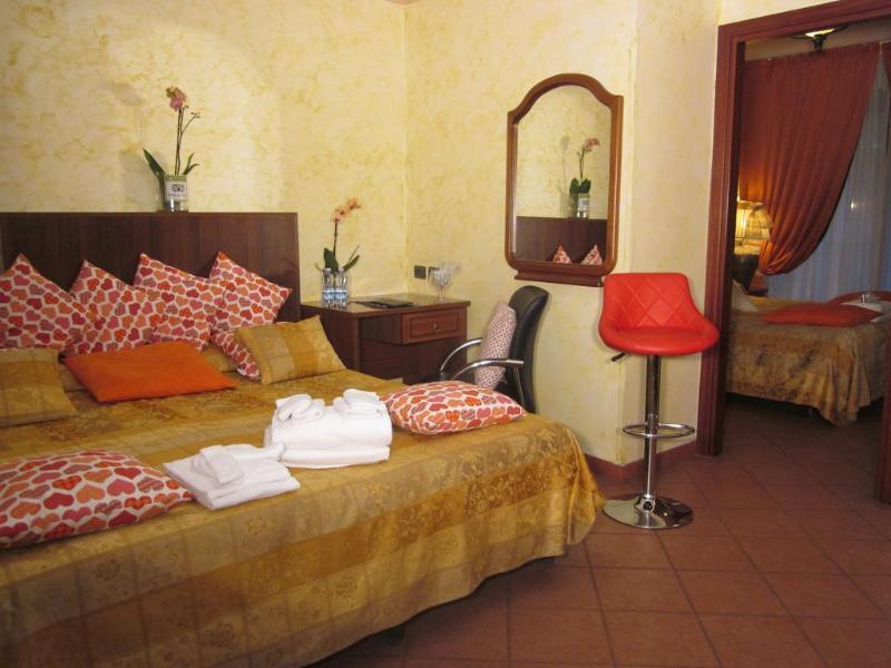 Eh Rome Airport Euro House Hotels Fiumicino Exterior photo